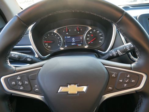 Used 2023 Chevrolet Equinox LT image 25