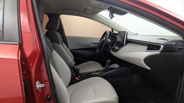 Used 2021 Toyota Corolla LE FWD image 16