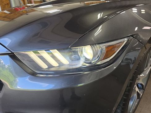 Used 2015 Ford Mustang Premium RWD image 31