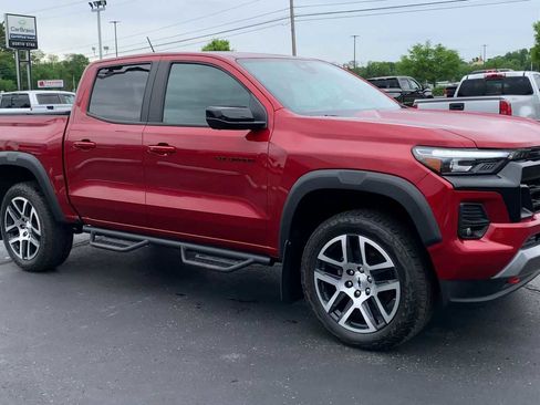 Certified 2023 Chevrolet Colorado Z71 w/ Z71 Convenience Package 2 AWD/4WD image 2