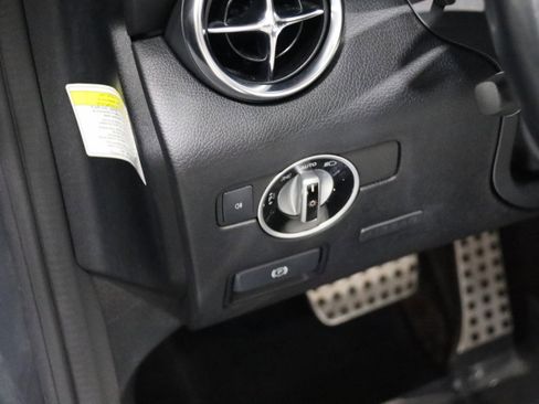 Used 2013 Mercedes-Benz SLK 250 image 57