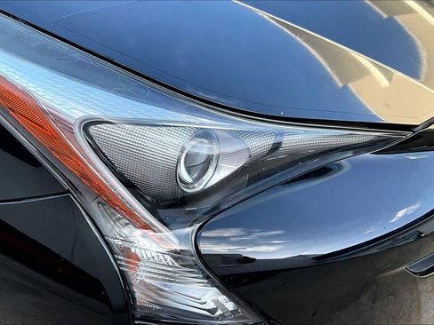 Used 2016 Toyota Prius Four FWD image 26