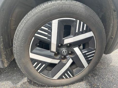 Certified 2025 Nissan Kicks SV FWD image 6