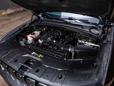 Used 2023 Jeep Grand Cherokee L Limited w/ Luxury Tech Group II image 40