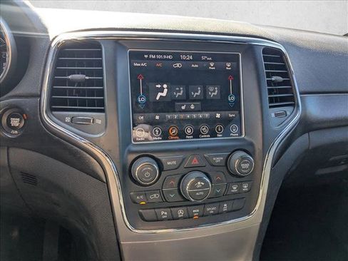 Used 2018 Jeep Grand Cherokee Altitude image 9