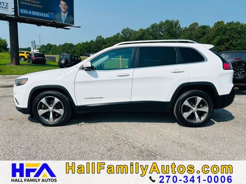 Used 2019 Jeep Cherokee Limited FWD image 2