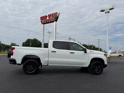 Used 2025 Chevrolet Silverado 1500 Custom Trail Boss AWD/4WD image 9