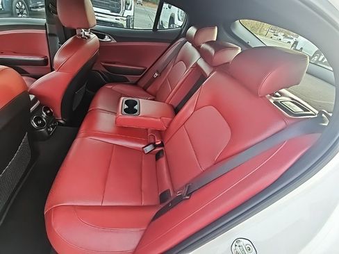 Used 2019 Kia Stinger GT1 image 12