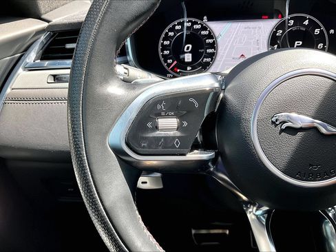 Certified 2022 Jaguar F-PACE SVR AWD/4WD image 18