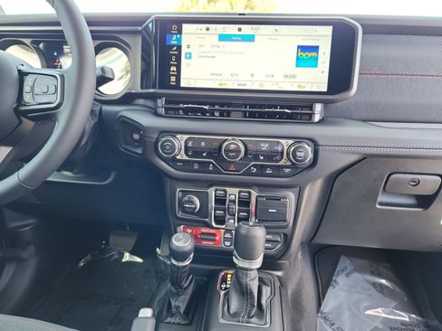 New 2025 Jeep Gladiator Rubicon w/ Safety Group image 20