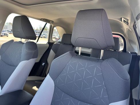 Used 2023 Toyota RAV4 XLE image 17