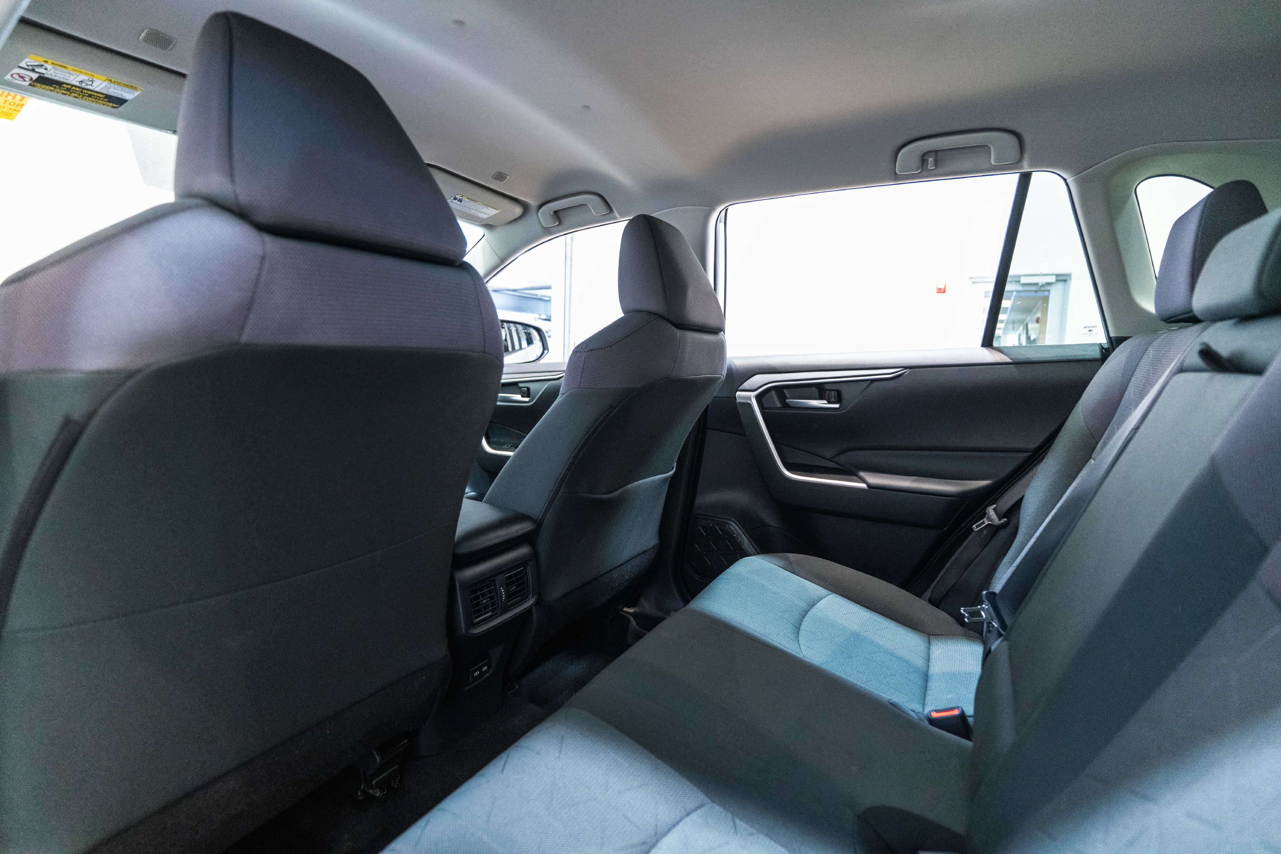 Used 2025 Toyota RAV4 XLE AWD/4WD image 14