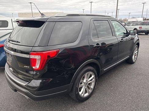 Certified 2018 Ford Explorer XLT w/ Equipment Group 202A image 4