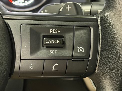 Used 2024 Nissan Rogue S AWD/4WD image 33