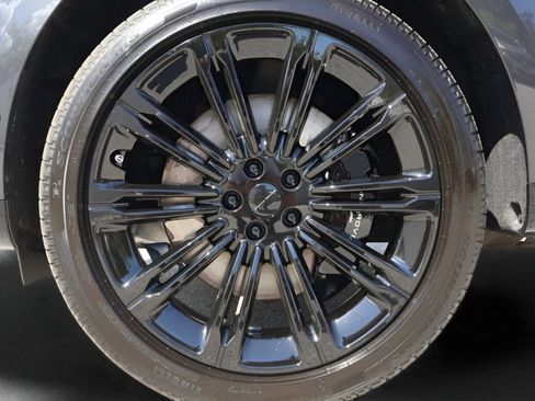 New 2026 Land Rover Range Rover Long Wheelbase Autobiography AWD/4WD image 9