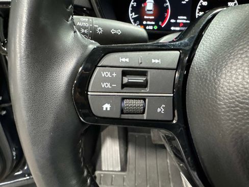 Used 2025 Honda CR-V EX-L image 32