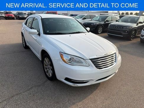 Used 2013 Chrysler 200 Touring FWD image 6