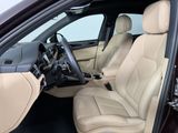 Used 2025 Porsche Macan image 5