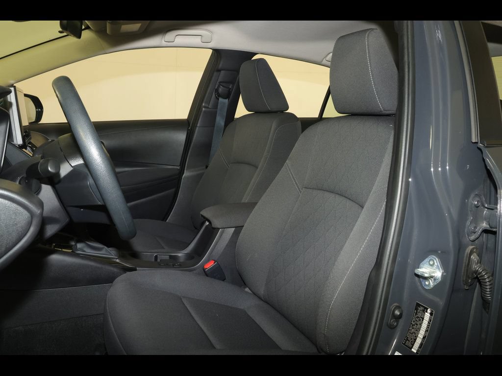 Used 2025 Toyota Corolla LE FWD image 19