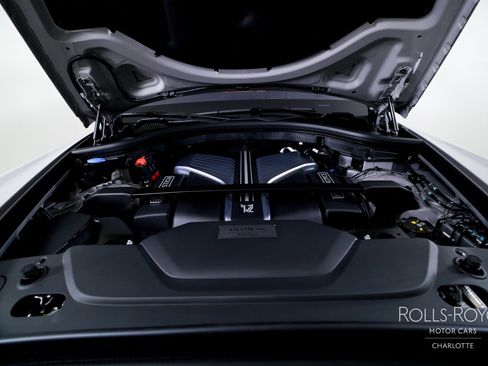 New 2027 Rolls-Royce Cullinan Black Badge AWD/4WD image 40