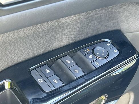 New 2026 Nissan Pathfinder Platinum w/ Lighting Package AWD/4WD image 19