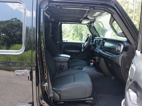 Used 2019 Jeep Wrangler Unlimited Sport S AWD/4WD image 16
