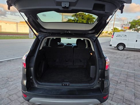 Used 2018 Ford Escape SE FWD image 27