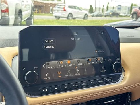 Used 2021 Nissan Rogue Platinum FWD image 18