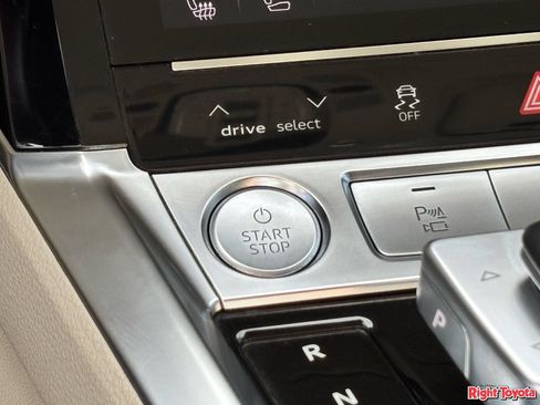 Used 2019 Audi e-tron Premium Plus AWD/4WD image 25
