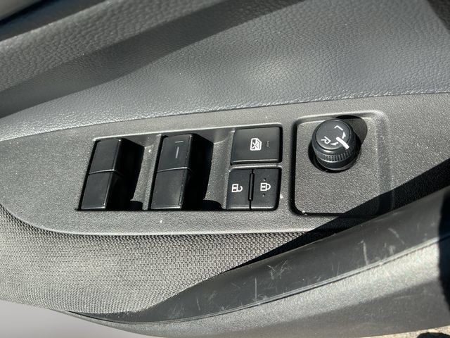 Used 2025 Toyota Corolla LE FWD image 12