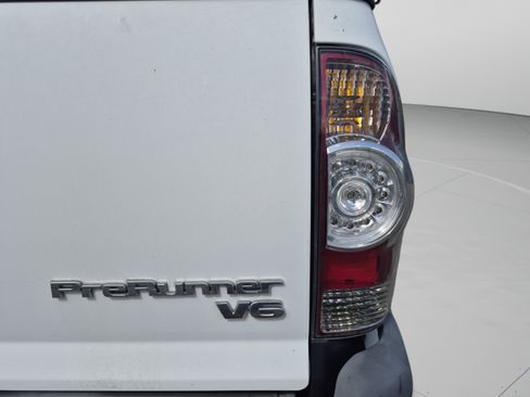 Used 2015 Toyota Tacoma PreRunner w/ TRD Sport Package RWD image 24
