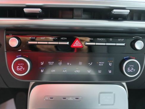 New 2026 Hyundai Ioniq 9 SEL image 18