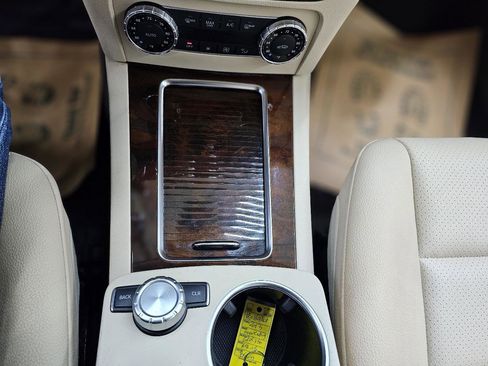 Used 2013 Mercedes-Benz GLK 350 2WD image 35