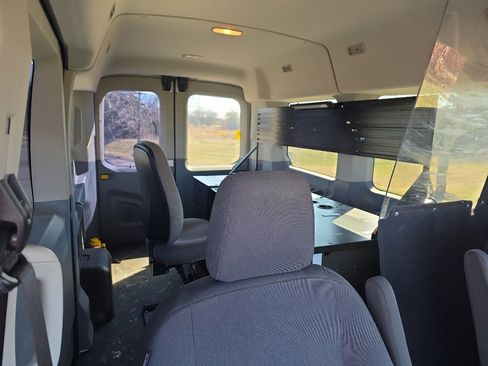 Used 2019 Ford Transit 150 XLT image 11