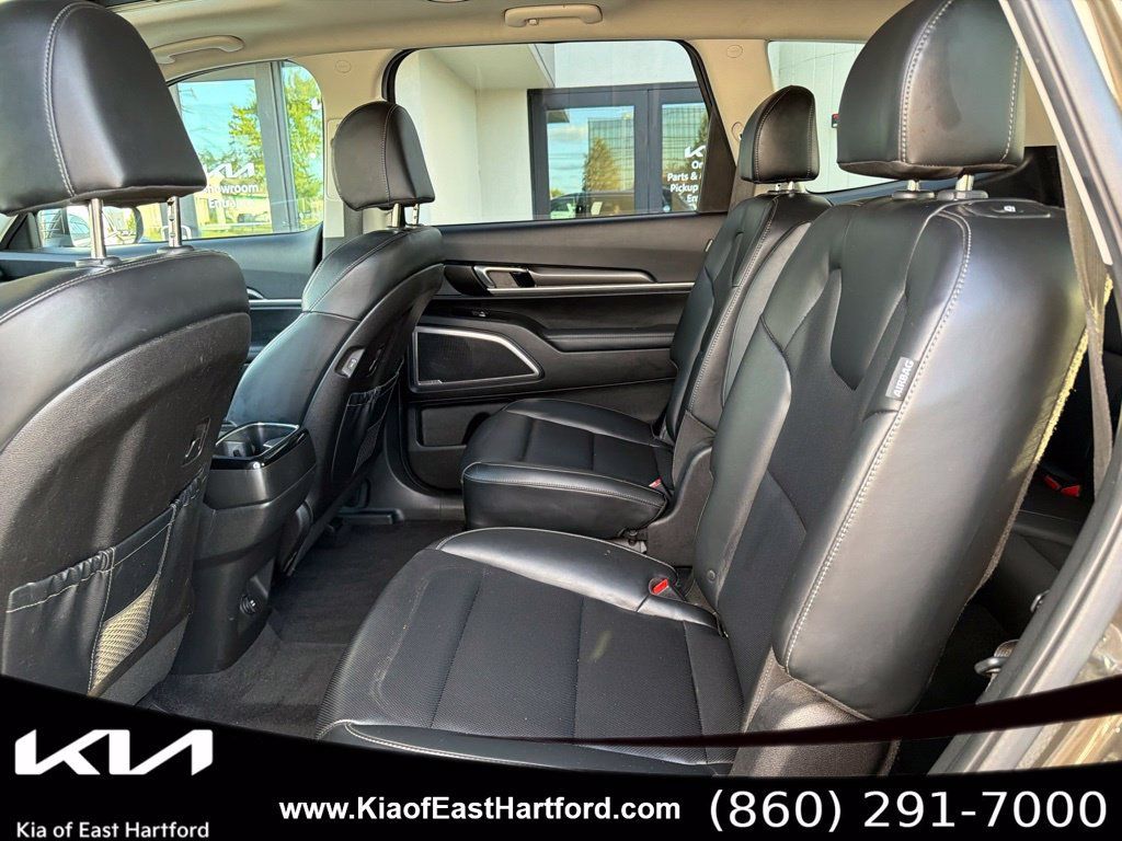 Certified 2024 Kia Telluride S w/ S Sunroof Package AWD/4WD image 18