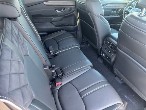 New 2026 Honda Pilot Elite image 9