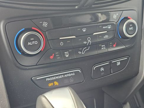 Used 2019 Ford Escape SEL AWD/4WD image 30