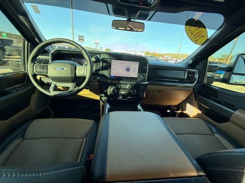 Used 2025 Ford F250 Lariat w/ Chrome Package image 15