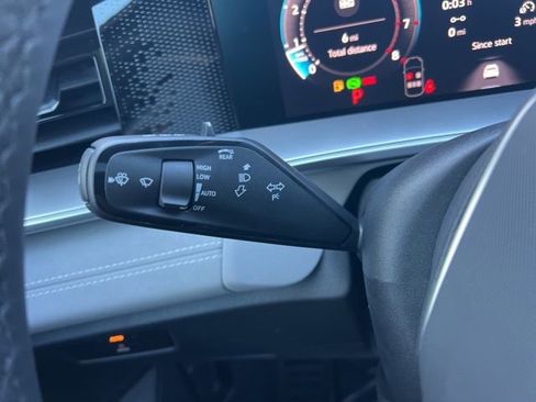New 2026 Volkswagen Tiguan SE R-Line FWD image 20
