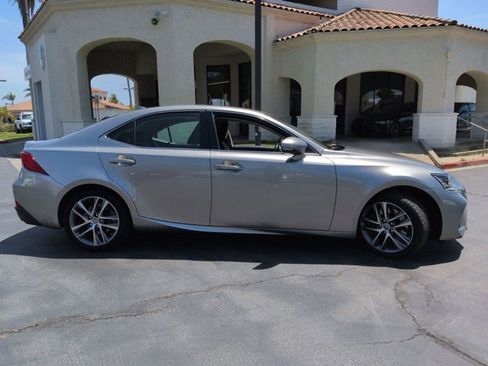 Used 2018 Lexus IS 300 w/ Accessory Package RWD image 4