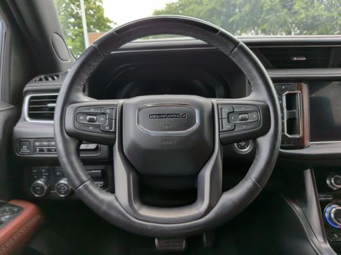 Used 2023 GMC Yukon Denali Ultimate AWD/4WD image 23