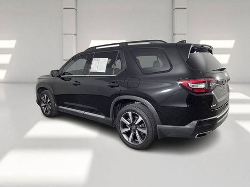 Used 2025 Honda Pilot Elite image 8