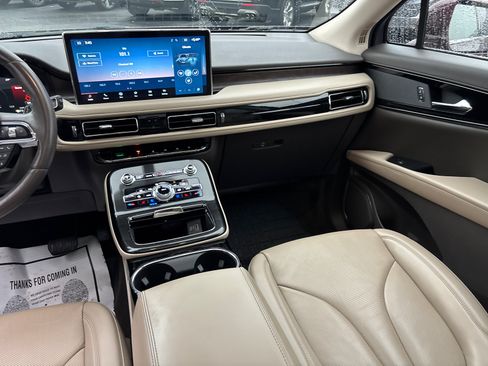 Certified 2022 Lincoln Nautilus Reserve AWD/4WD image 31
