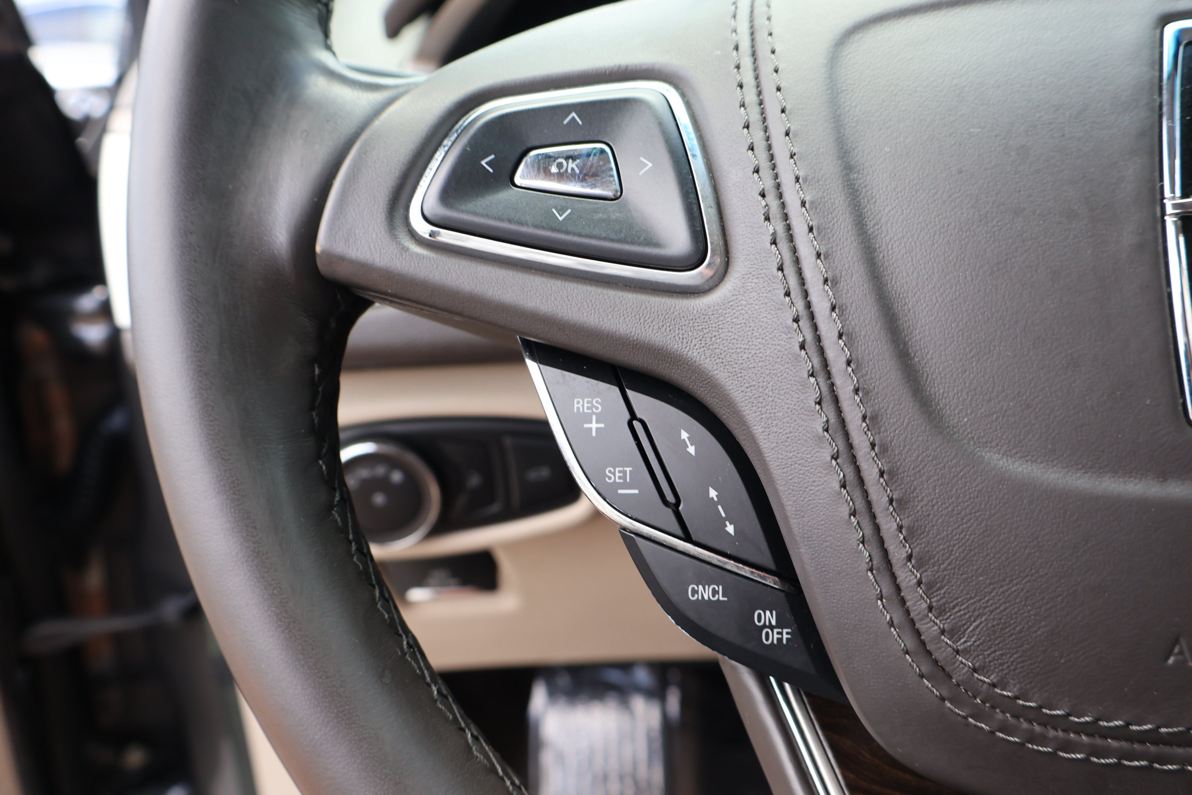 Used 2018 Lincoln MKZ Reserve w/ Technology Package FWD image 25