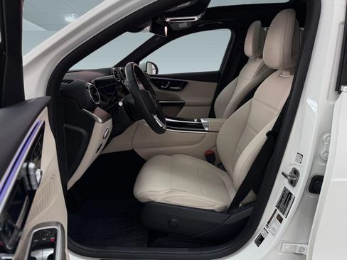 Certified 2026 Mercedes-Benz GLC 300 image 5