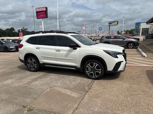 Used 2025 Subaru Ascent Touring AWD/4WD image 1