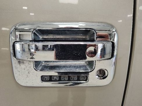 Used 2008 Ford F150 XLT image 9