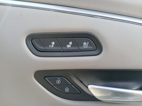 Used 2021 Cadillac Escalade Premium Luxury Platinum image 25