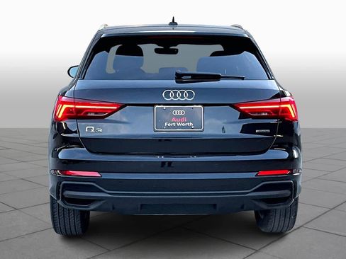 Used 2025 Audi Q3 2.0T Premium w/ Convenience Package image 4
