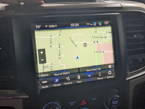 Used 2018 RAM 1500 Laramie w/ Convenience Group AWD/4WD image 17